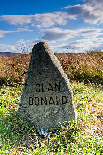 Clan graves
